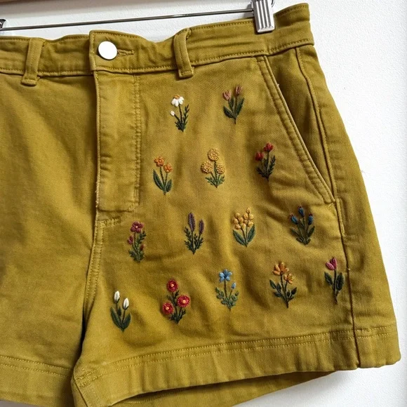 Hand-Embroidered Everlane Cotton Twill Shorts - Picture 1 of 6